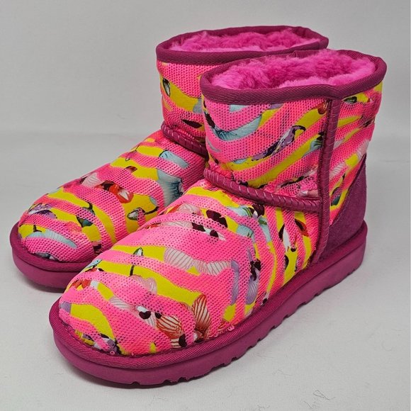 NEW!! UGG CLASSIC MINI BOOTS WOMENS SIZE 6 US TIGER FLOWER TAFFY PINK SUEDE SEQU - Picture 1 of 12
